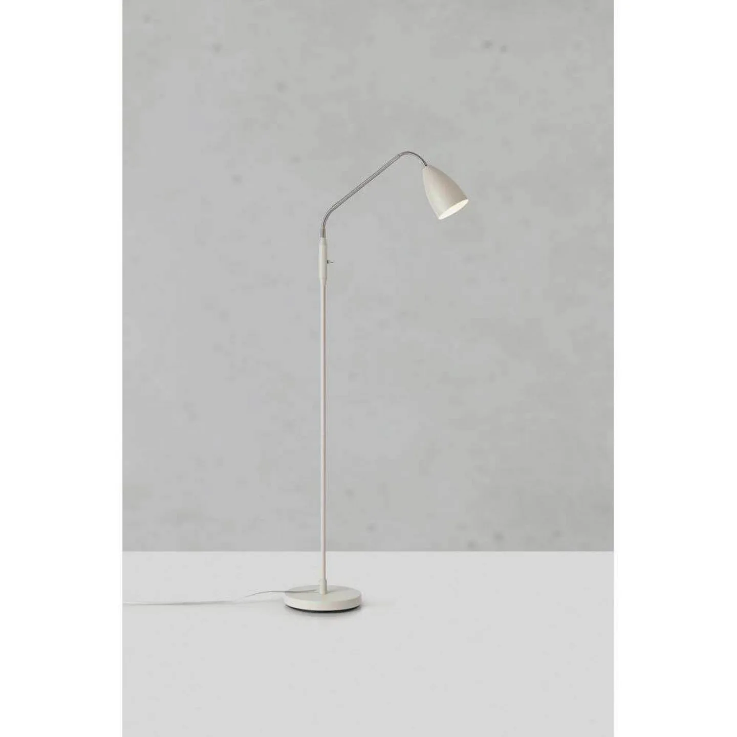 Patro LED Gulvlampe 3-Step Beige - Markslöjd - Stue - Metal