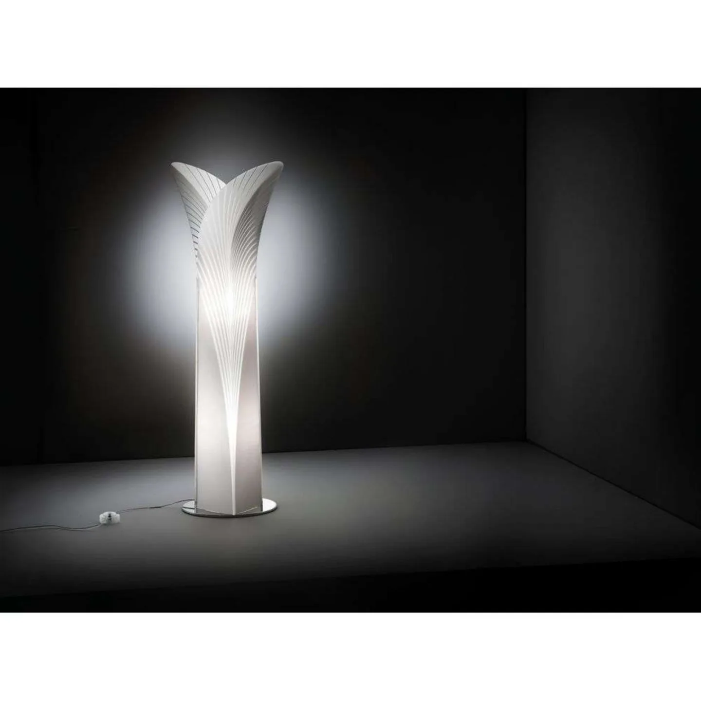 Las Palmas Stehleuchte L Weiß - SLAMP - Wohnzimmer - Kunststoff