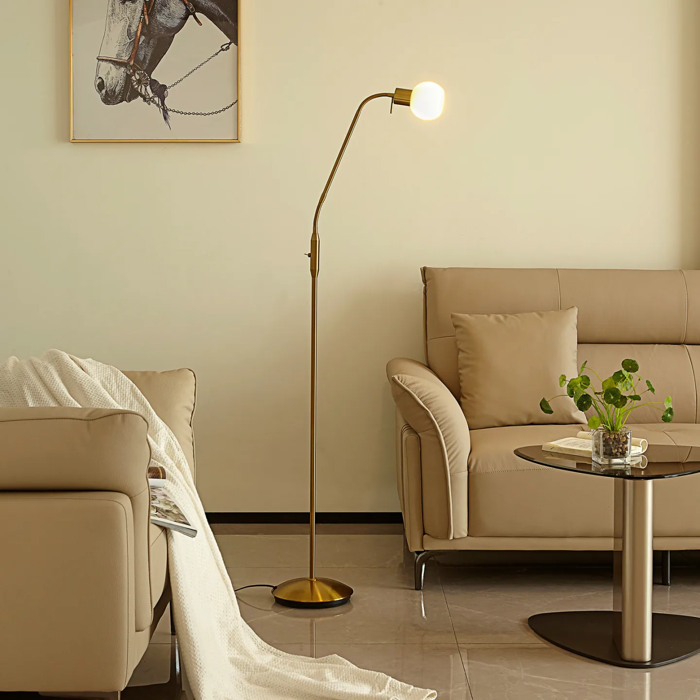 Elaina Stehleuchte Brass - Lindby - Wohnzimmer - Modern - Metall - Einflammig