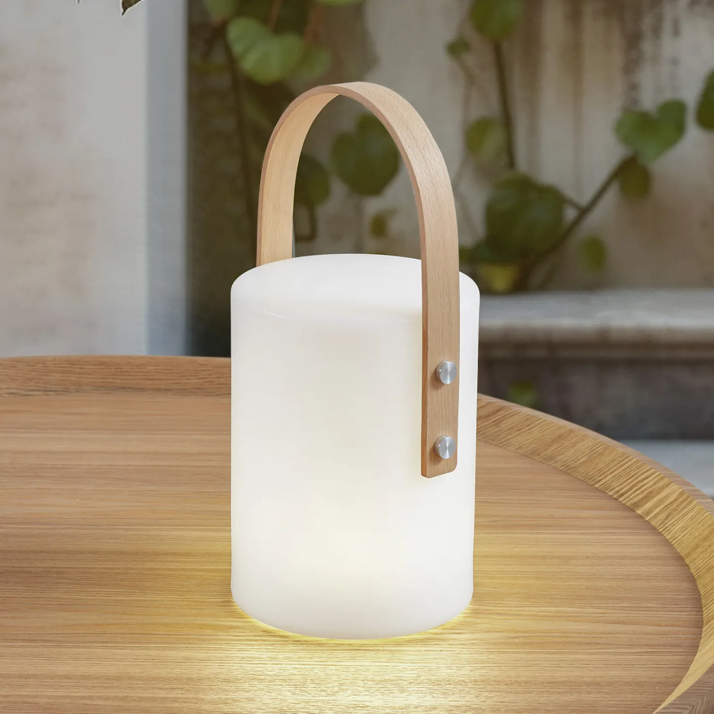 Juria LED-batteridrevet udendørs bordlampe, hvid, CCT, IP44 – Lindby - Altan - Moderne - Plastik - Med én lyskilde