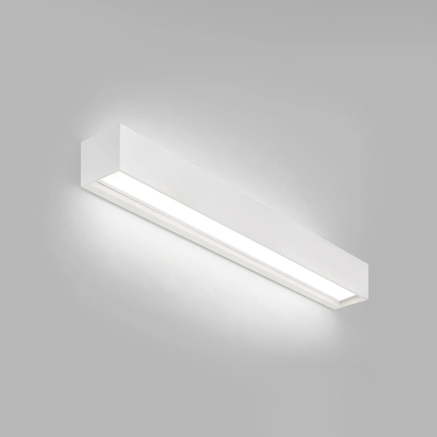 Linea W3 LED-Wandlampe, weiß, 60cm, CCT, IP20 - Light-Point - Wohnzimmer - Design - Aluminium - Mehrflammig