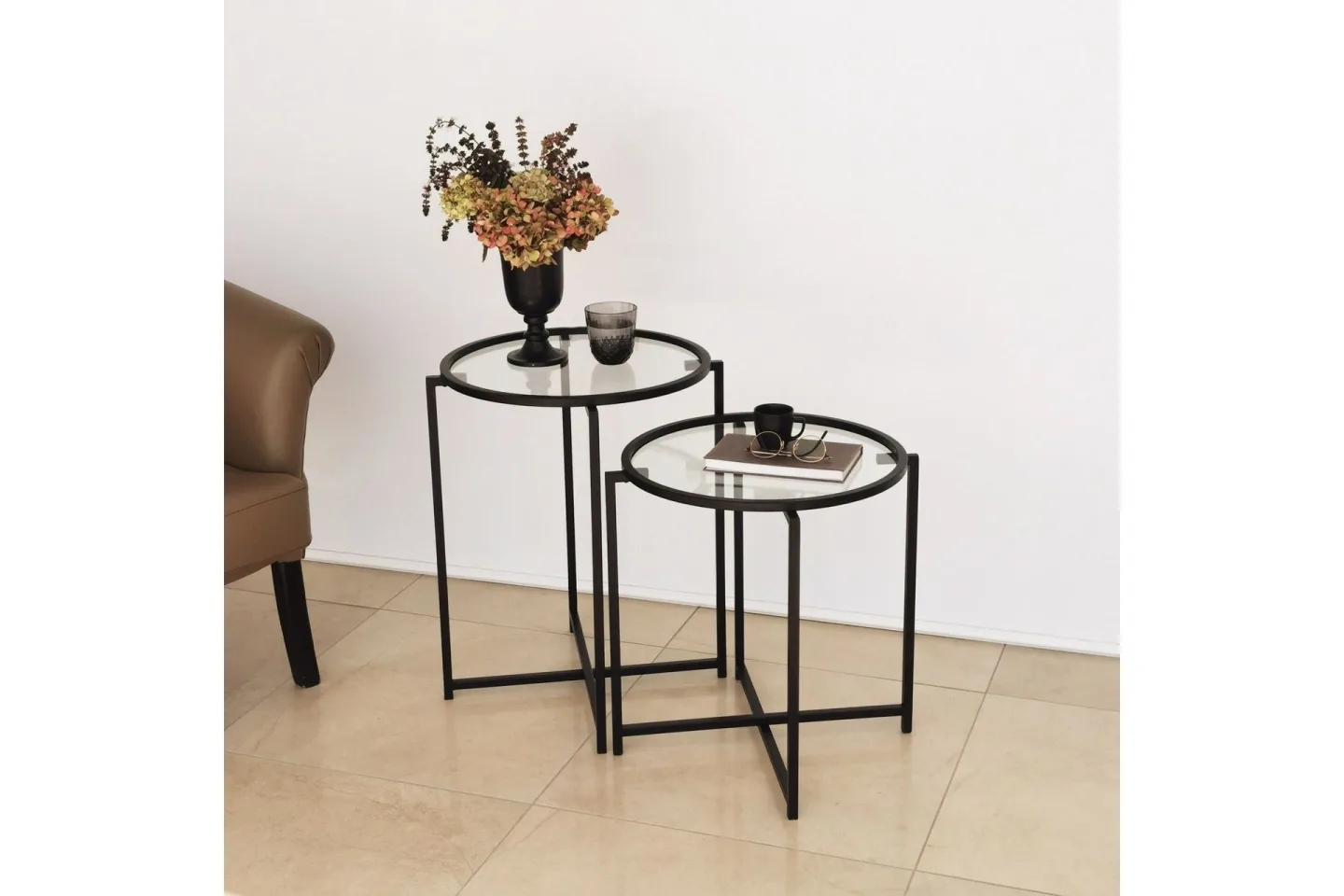Akeno Sidobord 60x50 cm Svart - Hanah Home