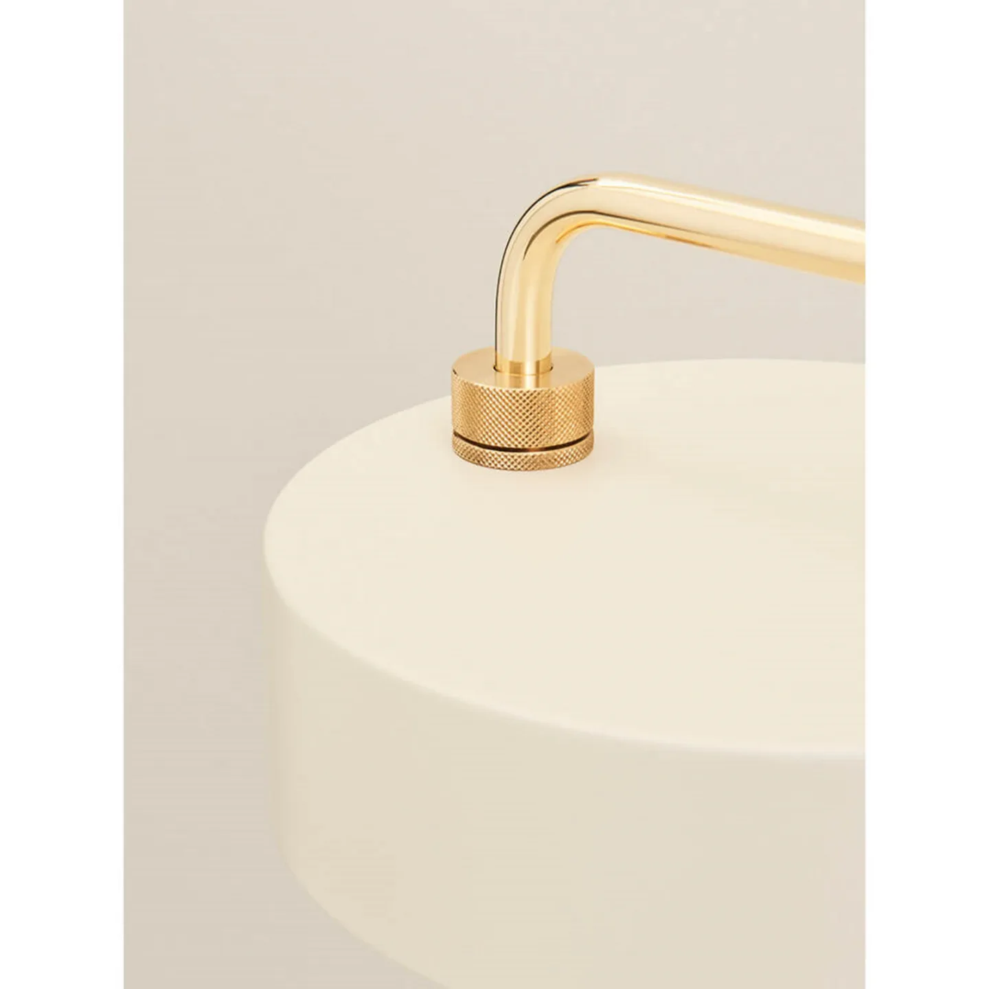 Made By Hand Petite Machine golvlampa Oyster white