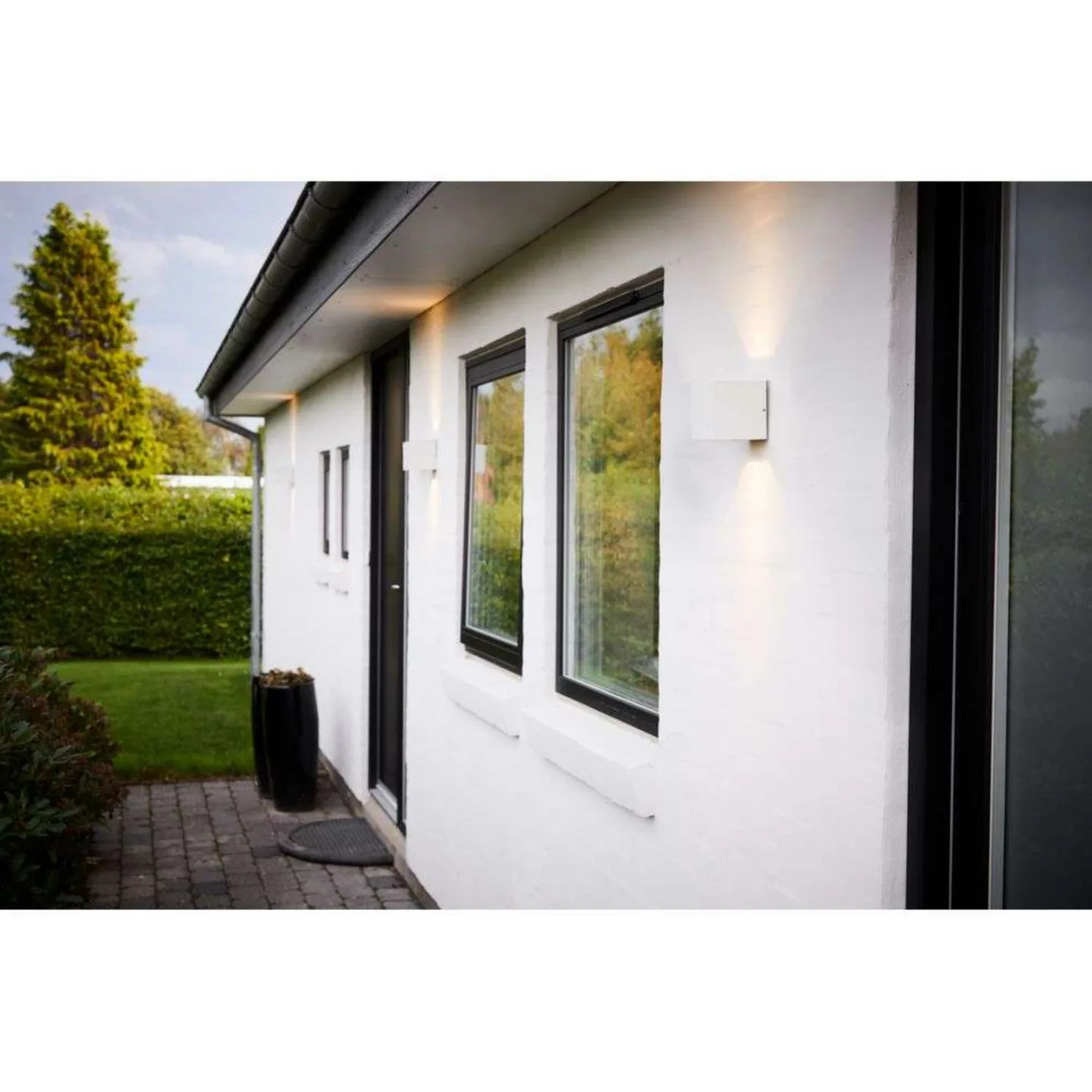 Alf Außenwandleuchte IP65 White - Loom Design - Terrasse - Aluminium