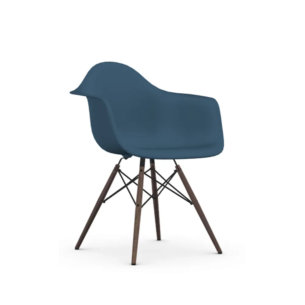 Vitra Eames Plastic Armchair RE DAW stol 83 sea blue-dark maple