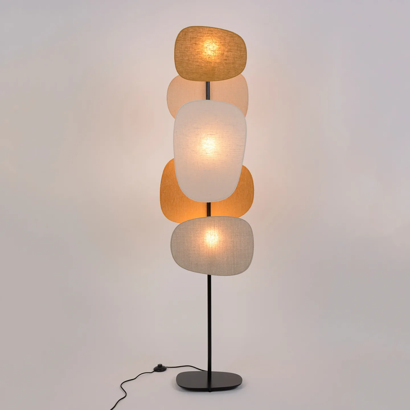 Gulvlampe Screen 70's, flerfarvet, linned, 174 cm - MARKET SET - Stue - Design - Stof / tekstil