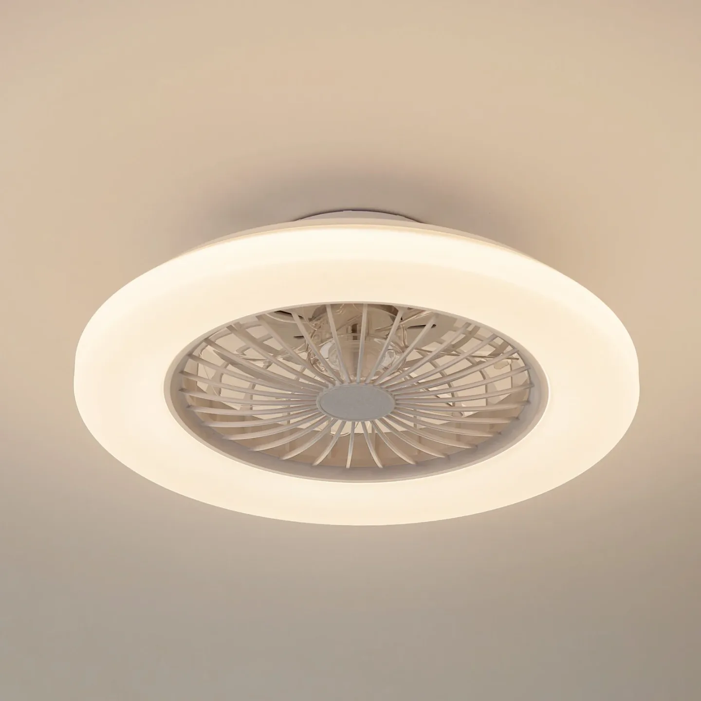 Vedin LED-loftventilator, Ø 49 cm, hvid, CCT - Lindby - Stue - Moderne - Plastik - Rund