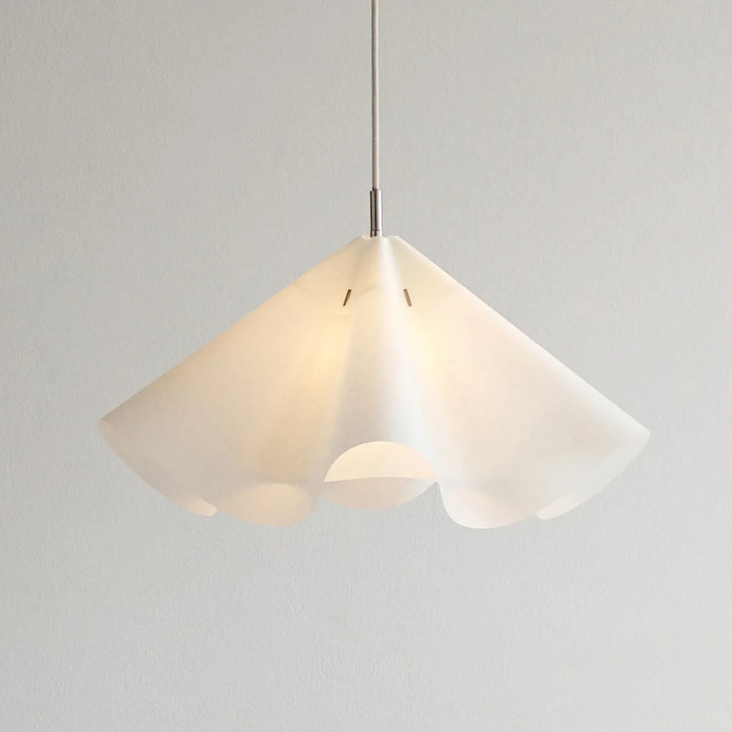 Sinuate hængelampe, stål/hvid, Ø60 cm, E27, papir – Moebe - Stue - Design - Papir / karton - Med én lyskilde