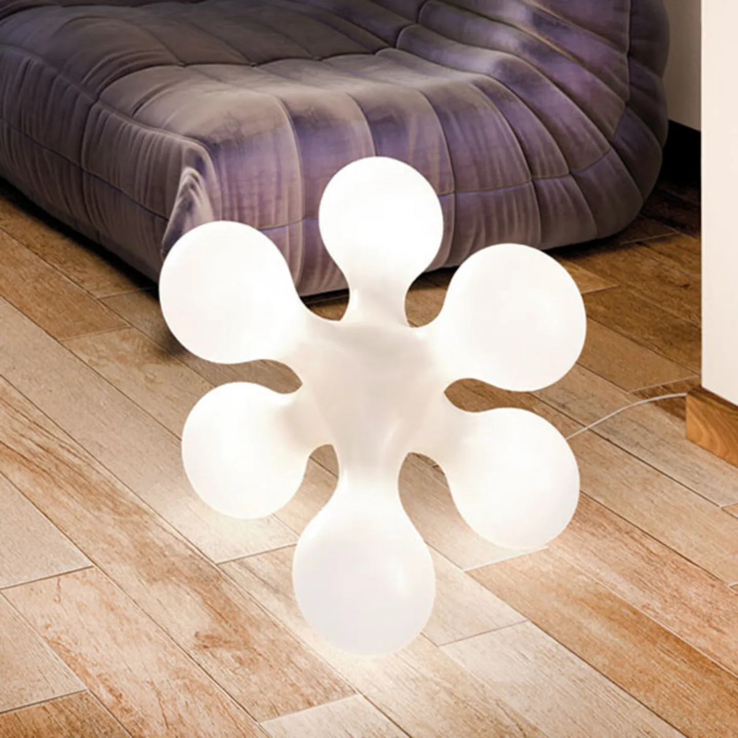 Atomium Golvlampa White - KDLN - Vardagsrum - Design - Plast - Med flera ljuskällor