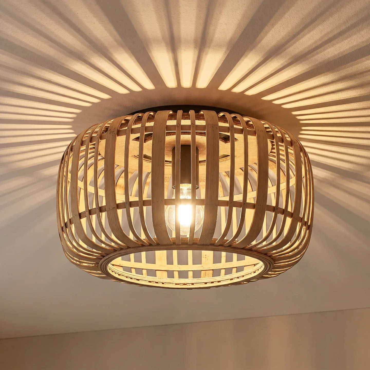 Canyana Taklampe Natur - Lindby - Stue - Rustikk - Tre - Rund