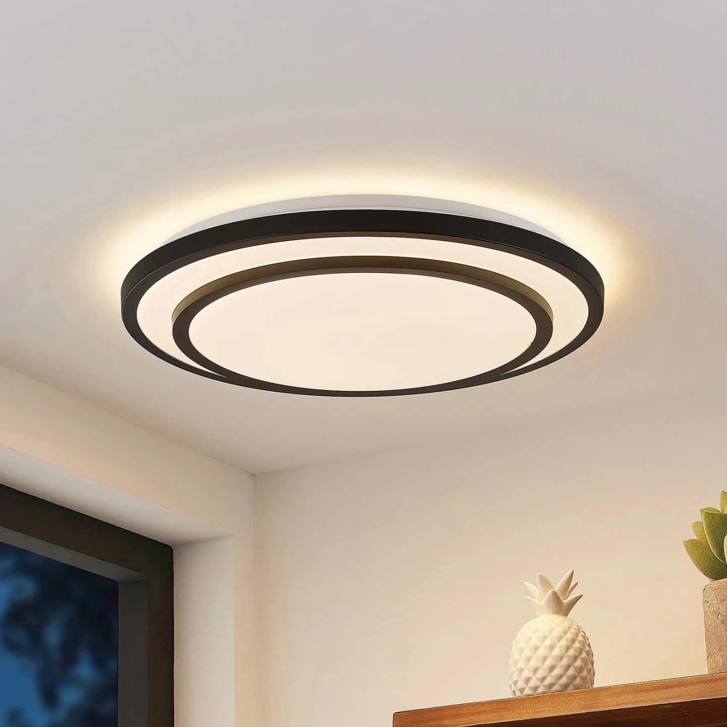 Essina LED Deckenleuchte Dim. CCT Black/White - Lindby - Wohnzimmer - Modern - Metall - Rund