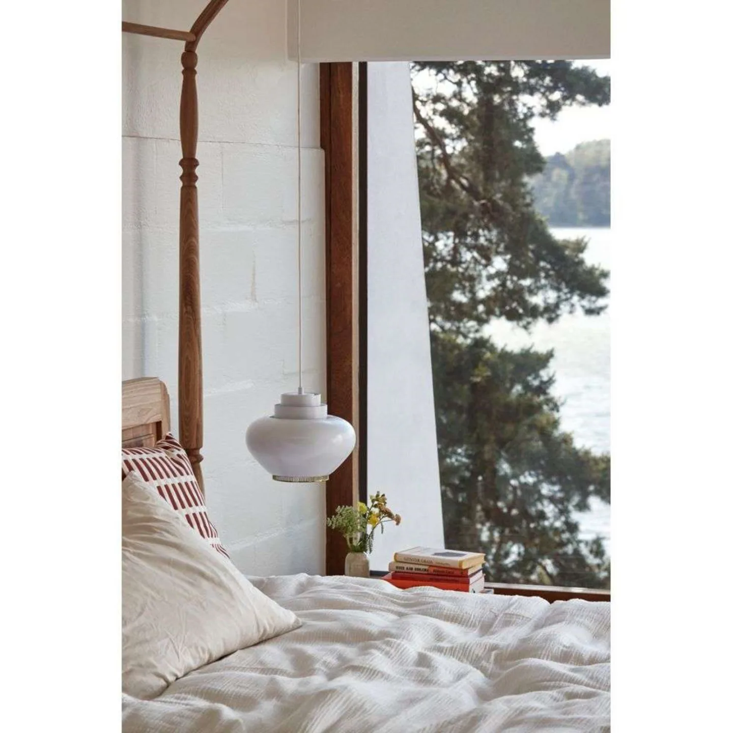 A333 Turnip Taklampa White/Brass - Artek - Matsal - Metall