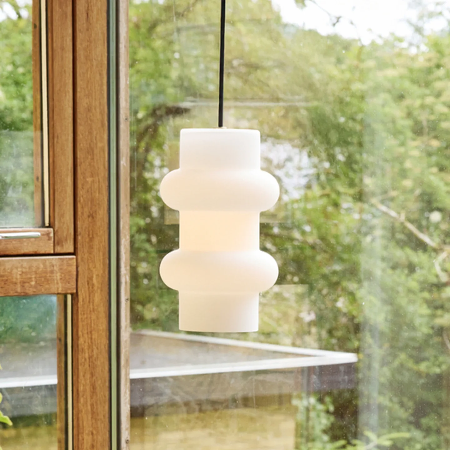 Pilule Double Hängelampe weiß matt Ø 15 cm - HÜBSCH - Wohnzimmer - Skandinavisch - Glas - Einflammig