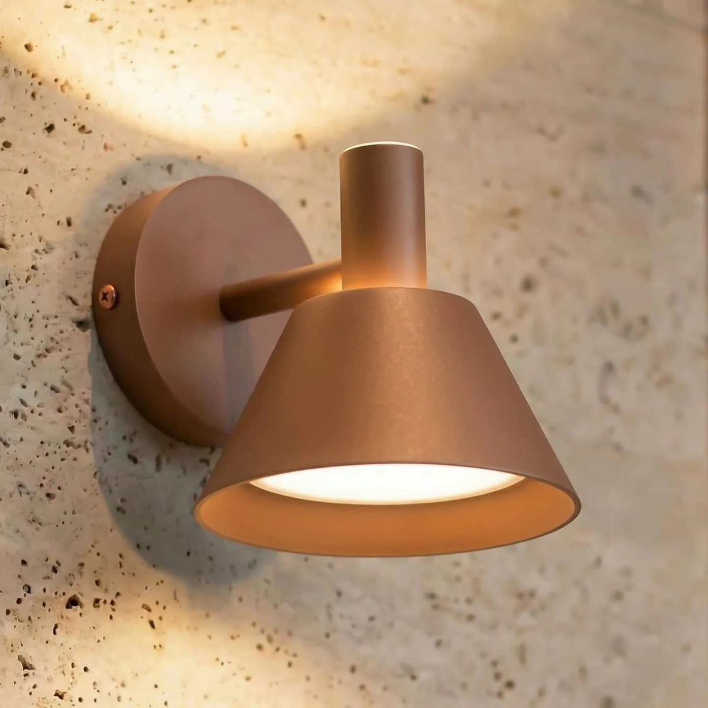 Tabena LED-utomhusvägglampa, brun, IP44, CCT – Lucande - Modern - Aluminium - Rund