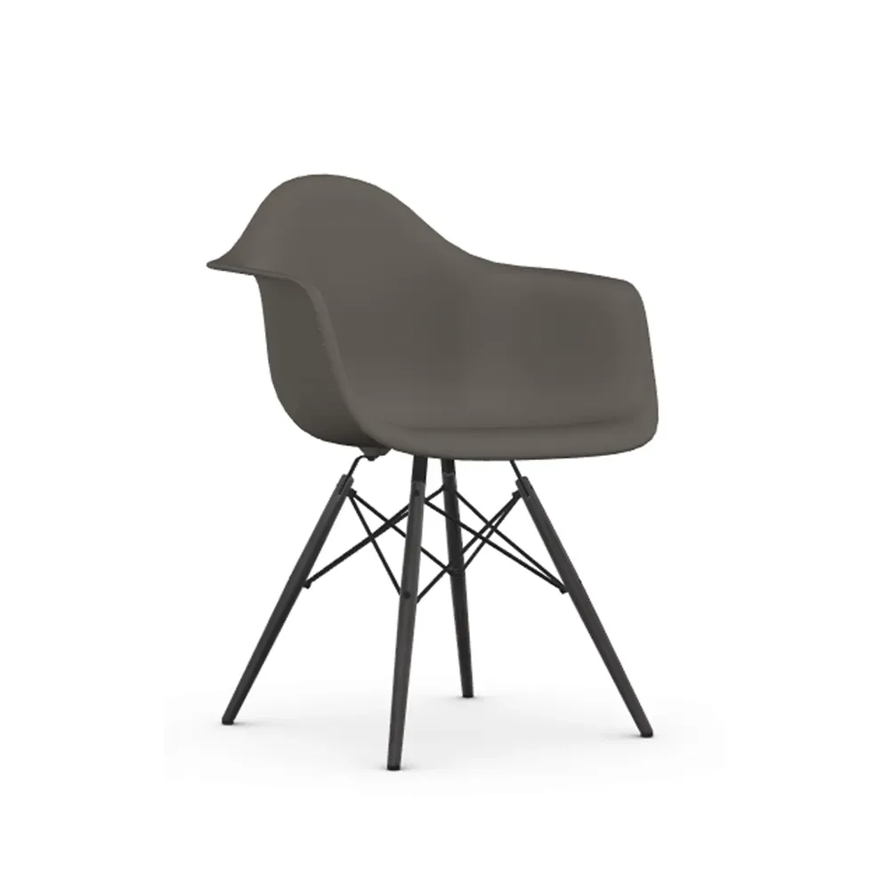 Vitra Eames Plastic Armchair RE DAW stol 56 granite grey-black maple