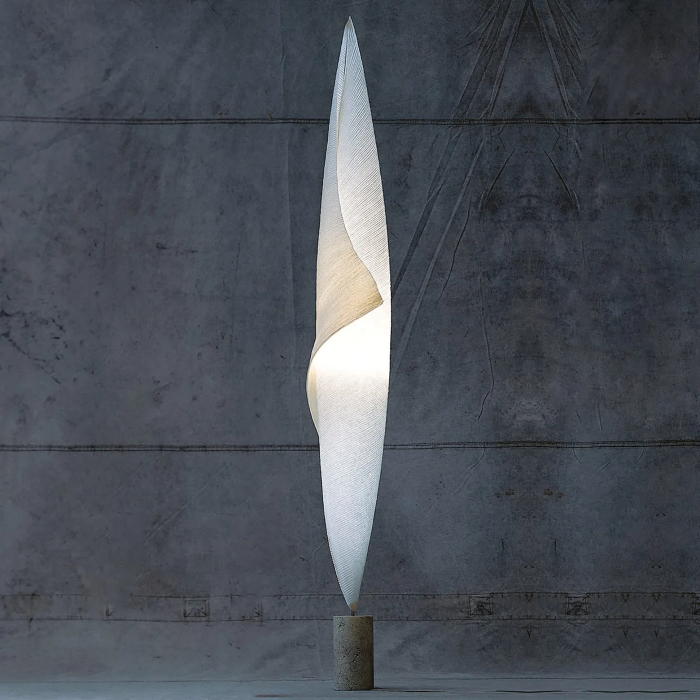 Wo-Tum-Bu 1 Gulvlampe Natural White/Gray - Ingo Maurer - Stue - Design - Papir / karton - Med én lyskilde