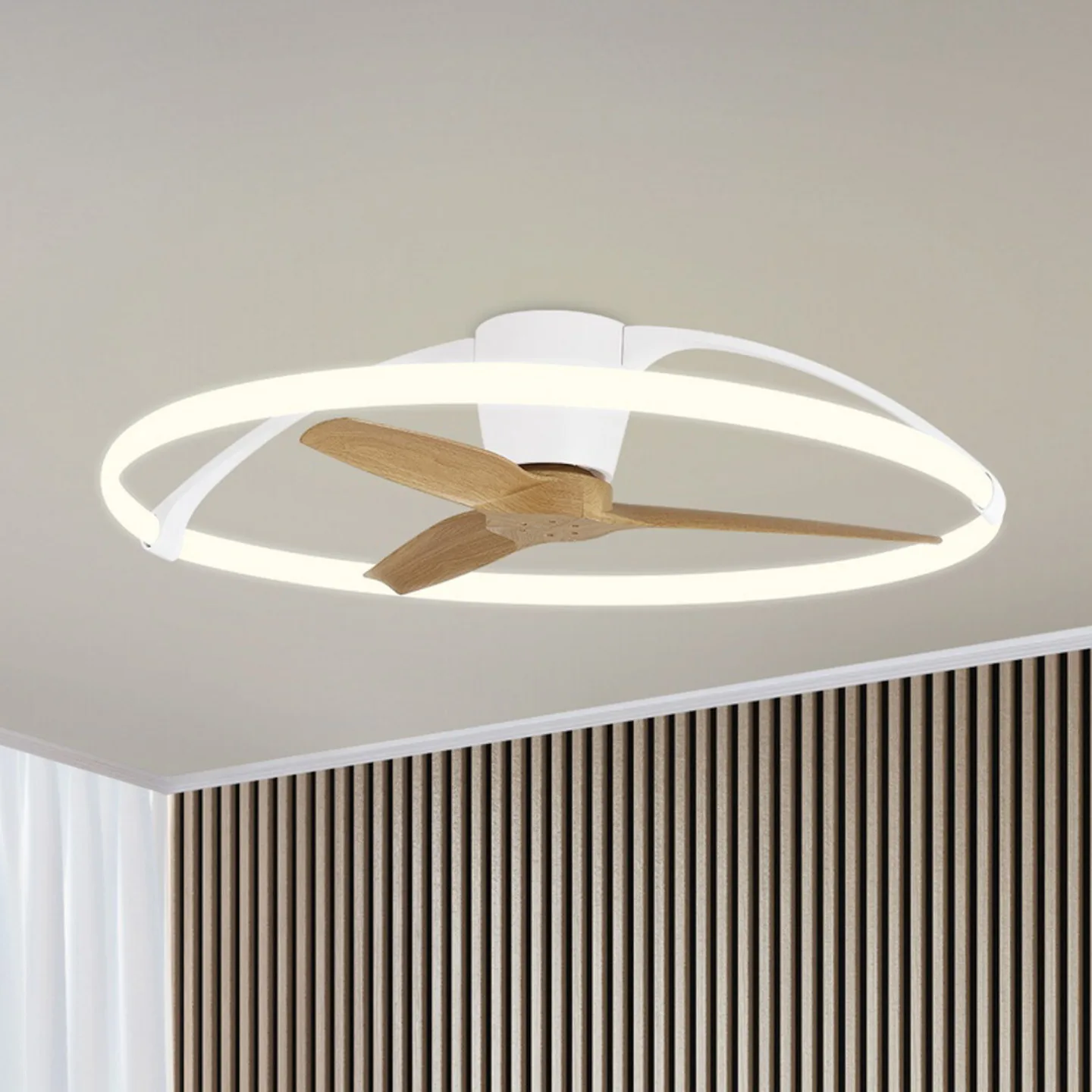 Smart LED-takfläkt Nepal, vit/bok, DC – Mantra Mantra Iluminación - Vardagsrum - Modern - Metall - Ring