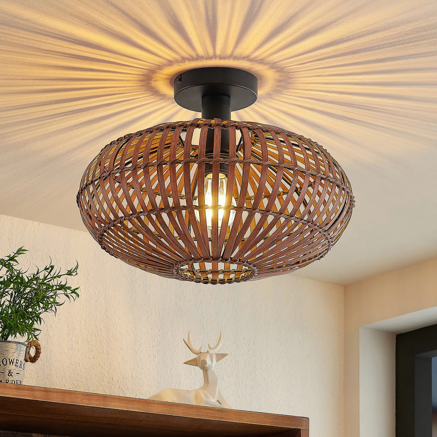 Majeora Loftlampe Dark Wood - Lindby - Stue - Boho - Bambus - Med afstand