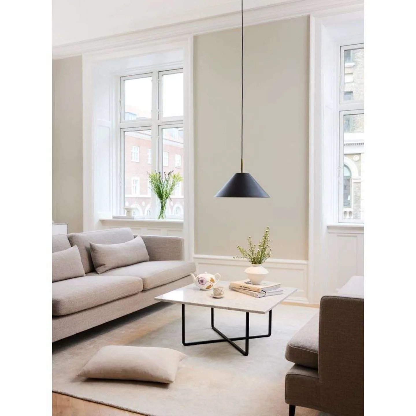 Hygge Pendel Ø24 Graphite Black - Halo Design - Spisestue - Metal