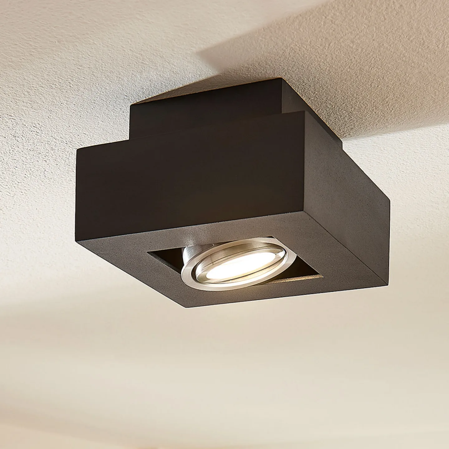Vince 1 Loftlampe Black - Arcchio - Entré - Moderne - Aluminium - Kantet
