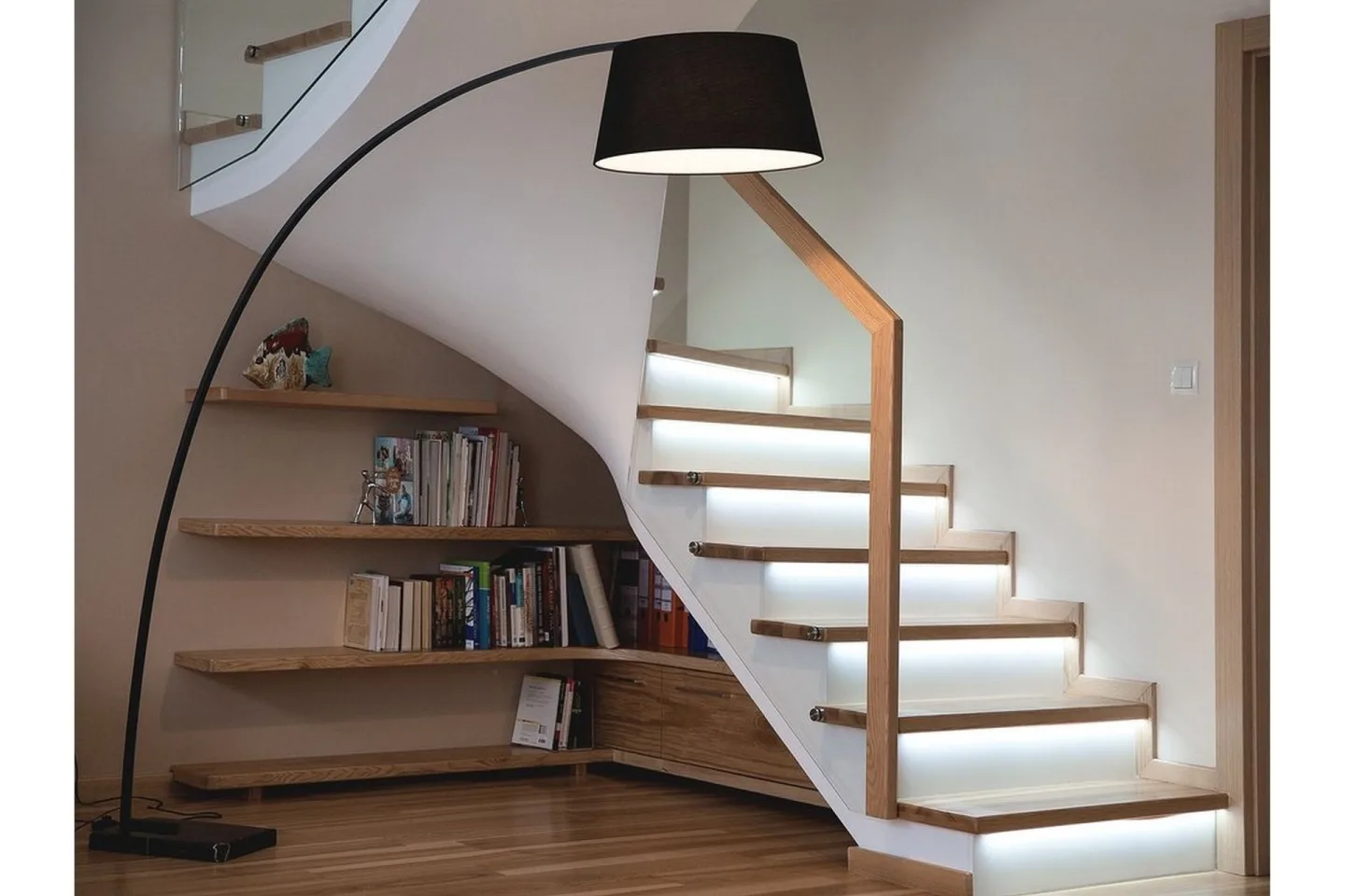 Golvlampa Benue 188 cm - Svart