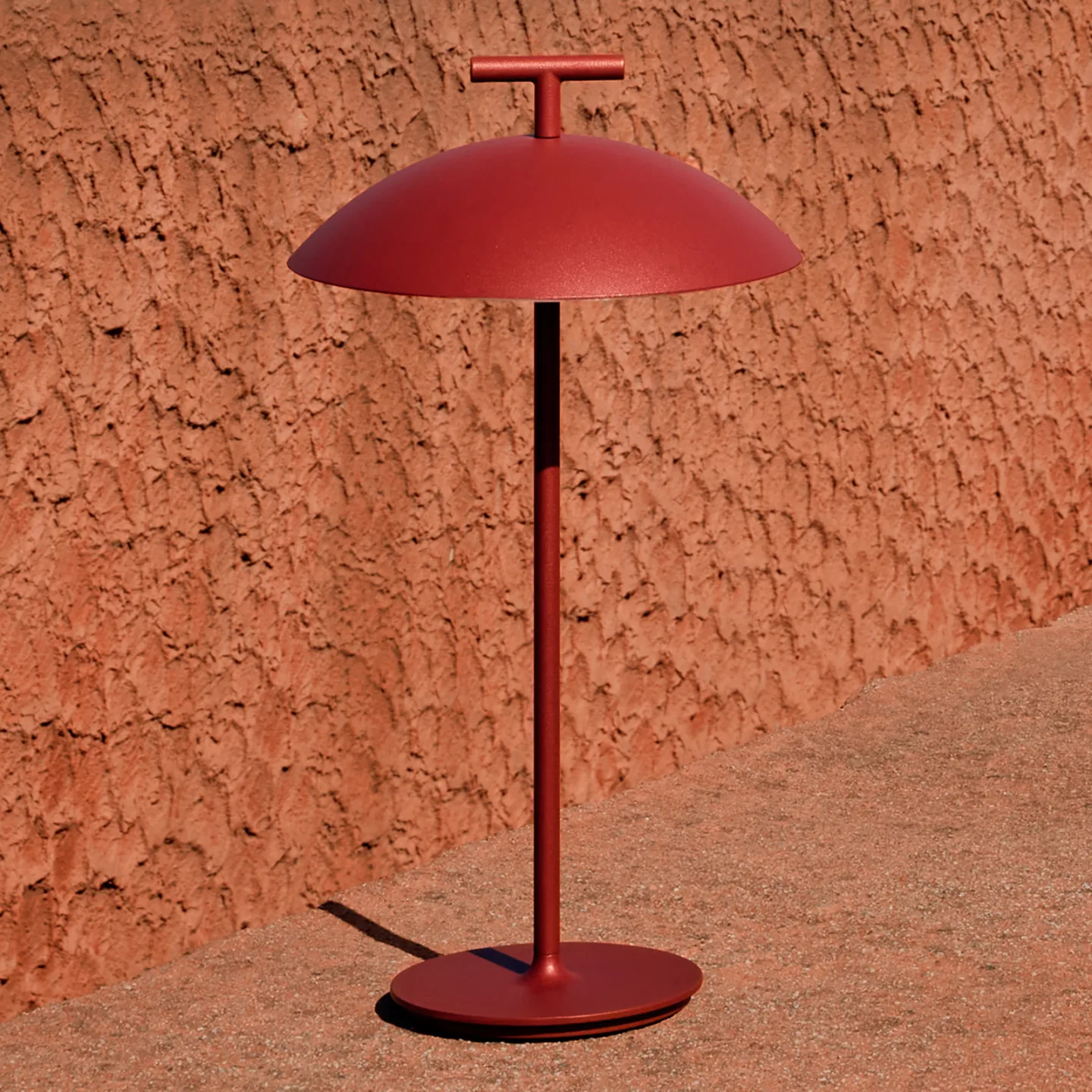 Mini Geen-A Tischleuchte Brick Red - Kartell - Wohnzimmer - Design - Metall - Mit Schirm