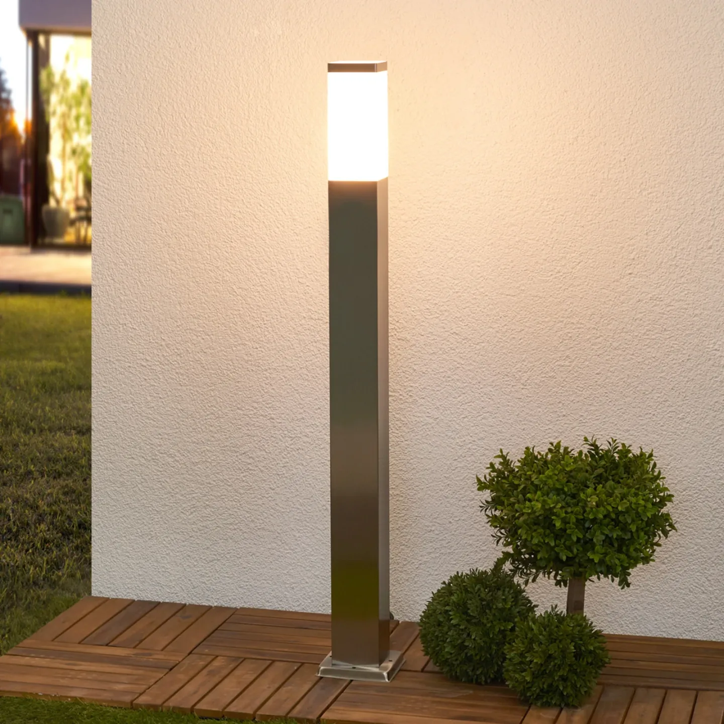 Lorian Utendørs Hage Lampe H100 Steel - Lindby - Terrasse - Moderne - Rustfritt stål - Med en lyskilde