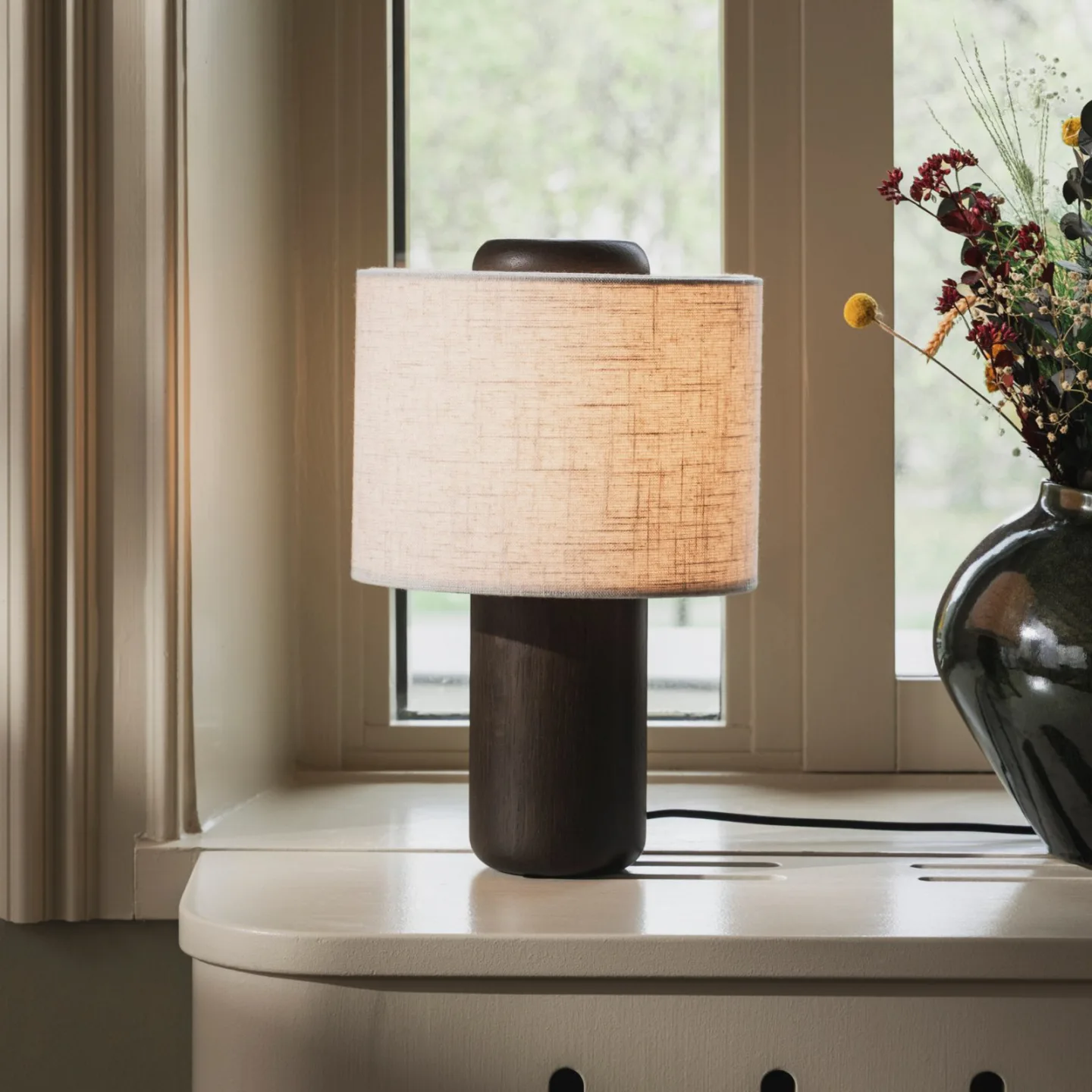 Bosco bordlampe krem/brun, høyde 39 cm - Globen Lighting - Stue - Tre - Med en lyskilde