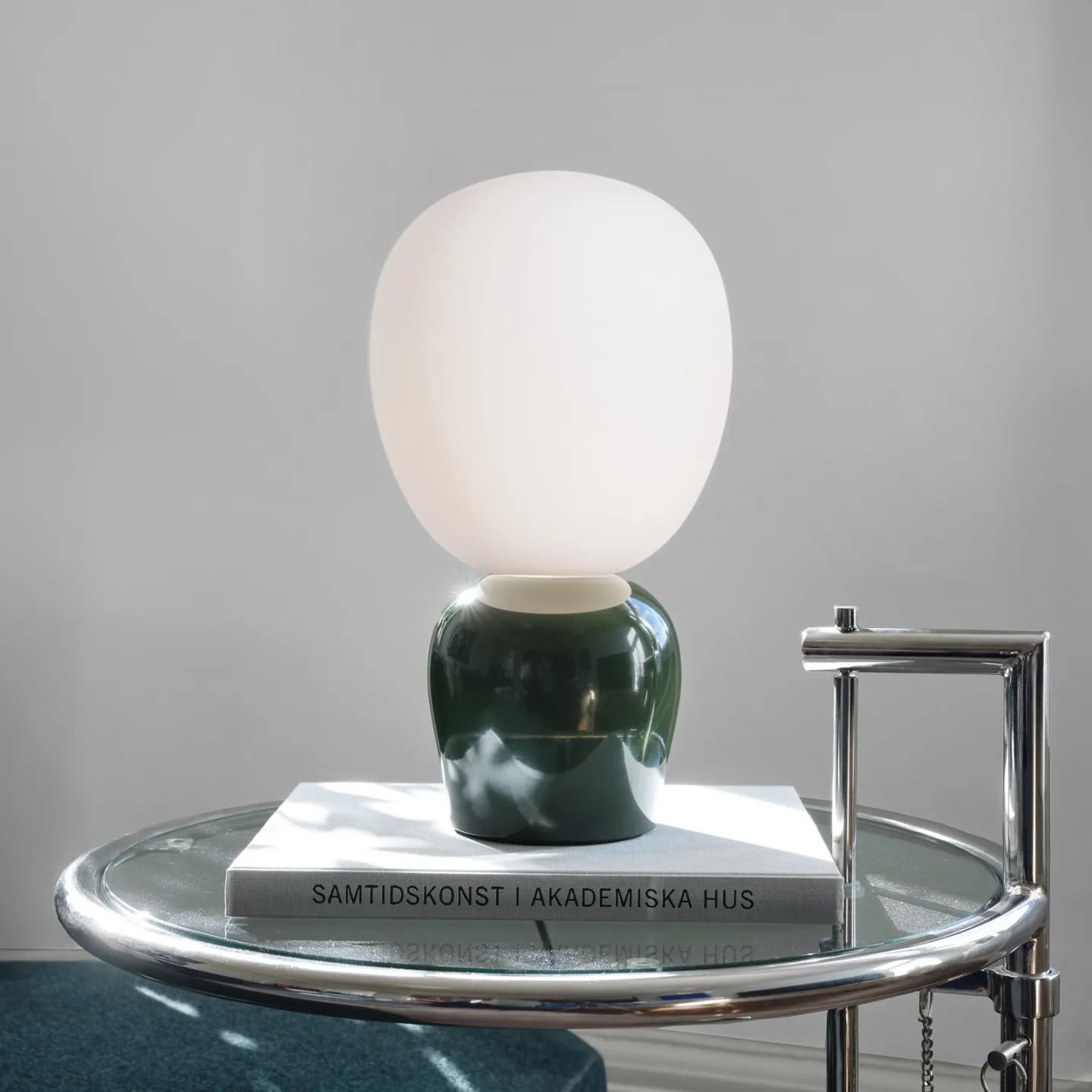 Buddy bordlampe, grøn, metal/glas, højde 33,5 cm - Belid - Stue - Design - Kugle