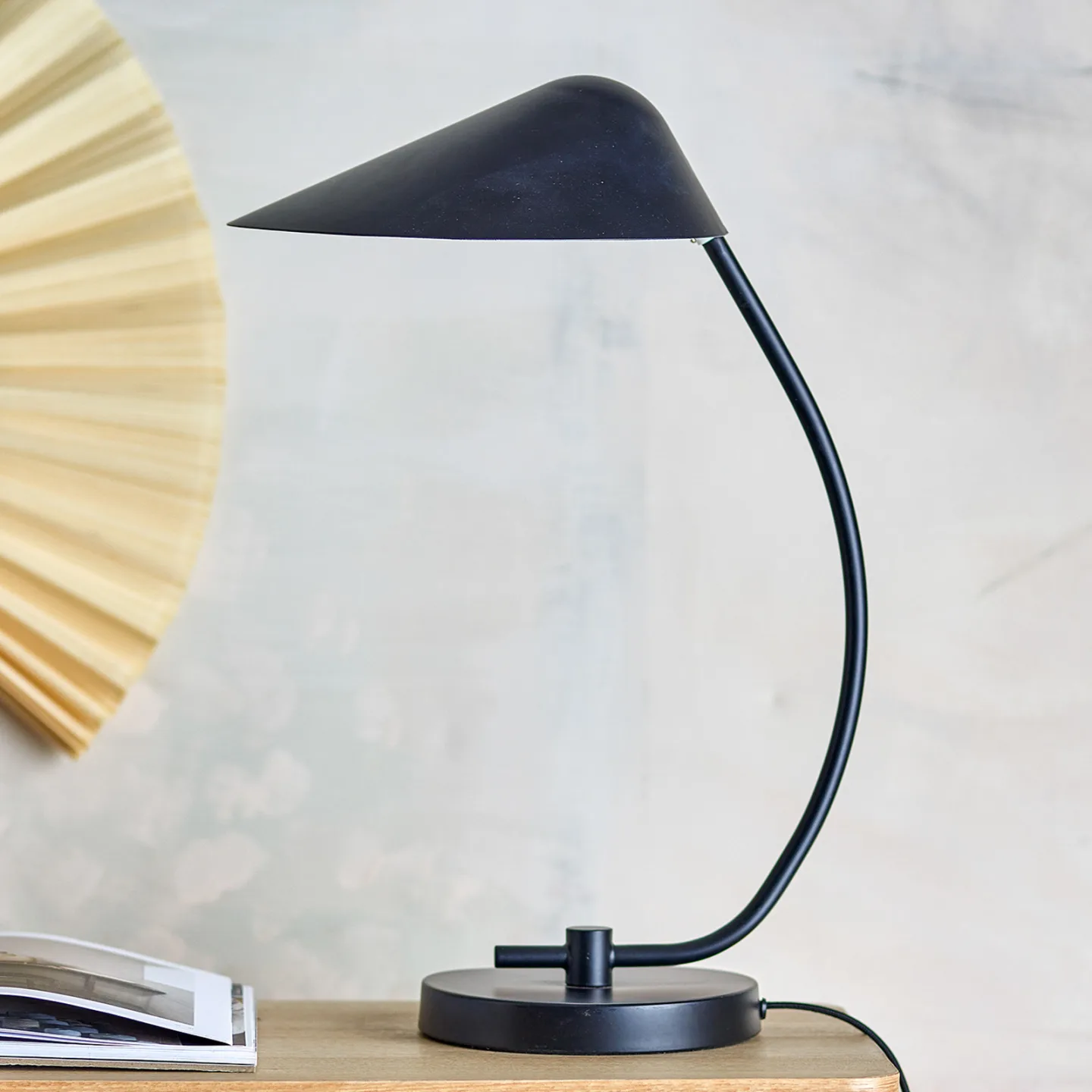 Nisella Tischleuchte, Metall, schwarz - BLOOMINGVILLE - Wohnzimmer - Modern - Einflammig