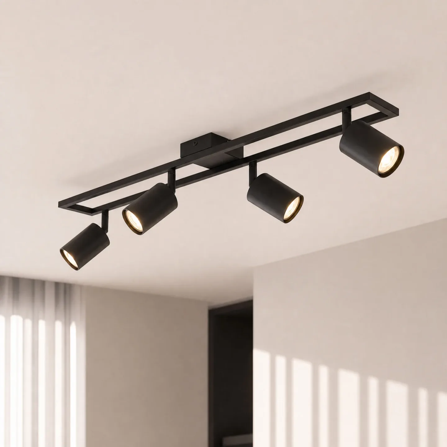 Bravius Deckenstrahler, schwarz, 4-flammig, Eisen - Lindby - Wohnzimmer - Metall - Mehrflammig