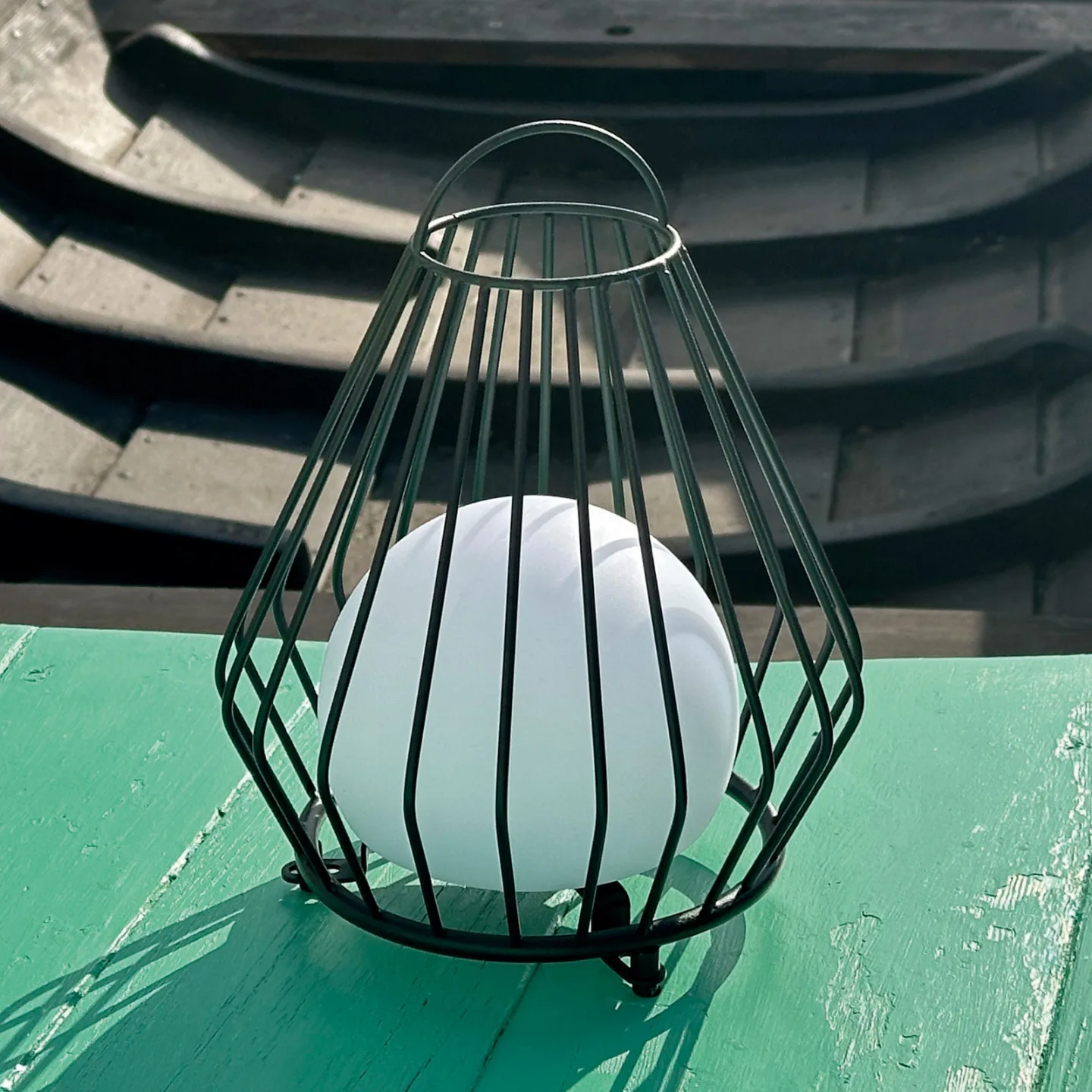 Evesham LED-lykt, Ø 30 cm, grønn, IP54 - Dyberg Larsen - Terrasse - Skandinavisk - Metall - Med en lyskilde