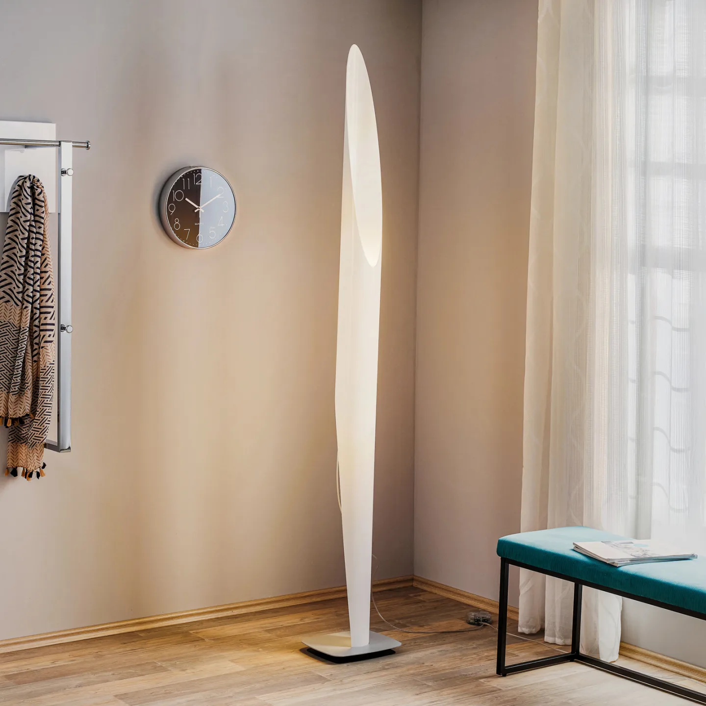 Shakti 200 Stehleuchte White/Satin - KDLN - Schlafzimmer - Design - Kunststoff - Einflammig