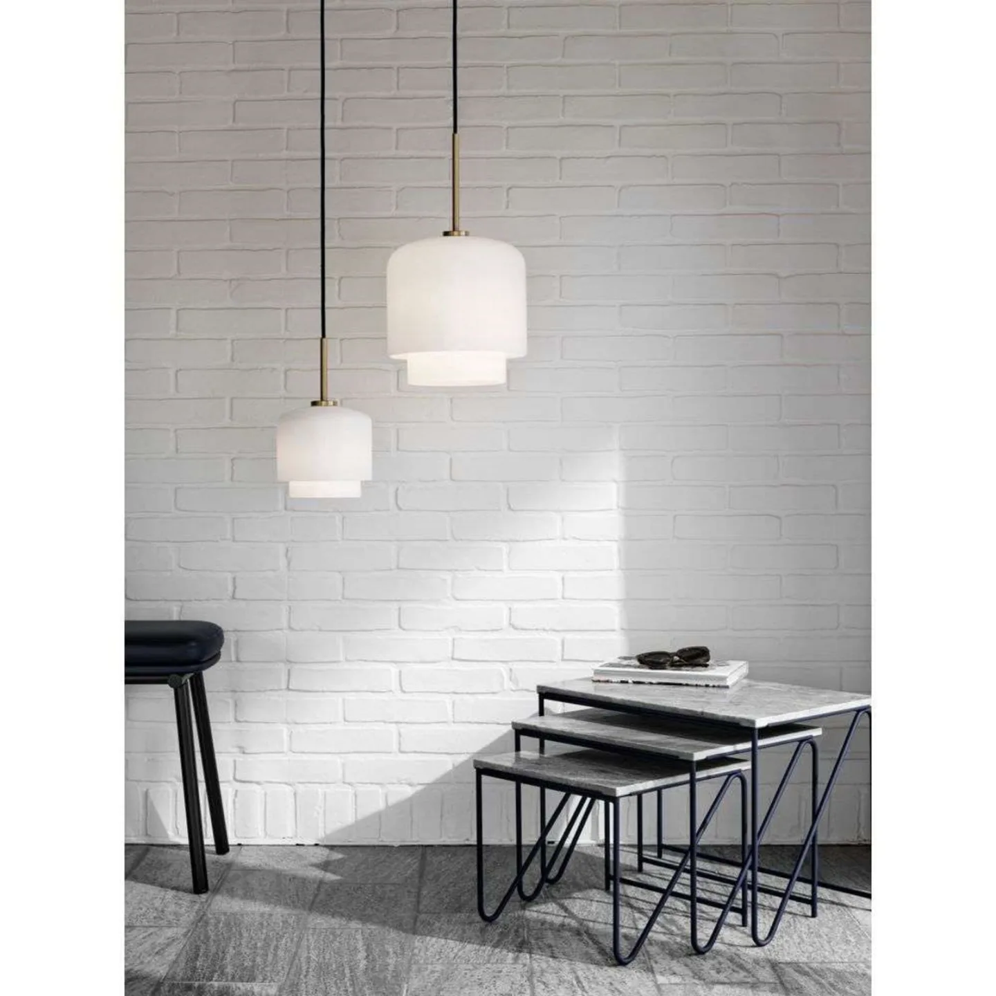 Megumi Pendelleuchte, Ø 18 cm, messing/opal PLEASE WAIT to be SEATED - Esszimmer - Glas
