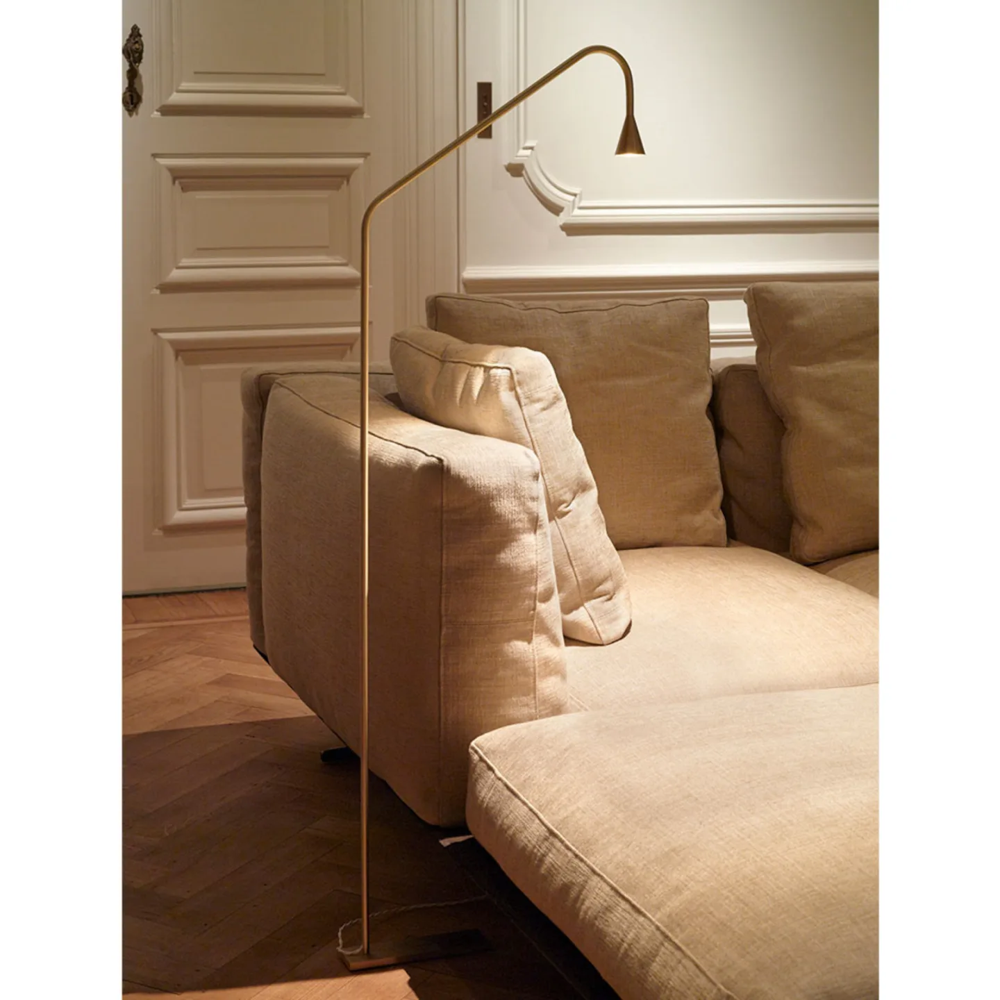 Austere F Stehleuchte Weiß - Trizo21 - Wohnzimmer - Messing