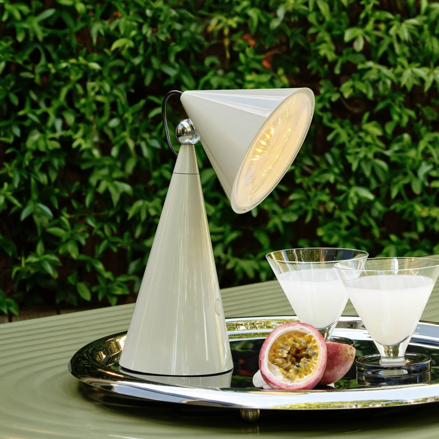 Pose Portable Tischleuchte Putty - Tom Dixon - Wohnzimmer - Design - Kunststoff - Einflammig