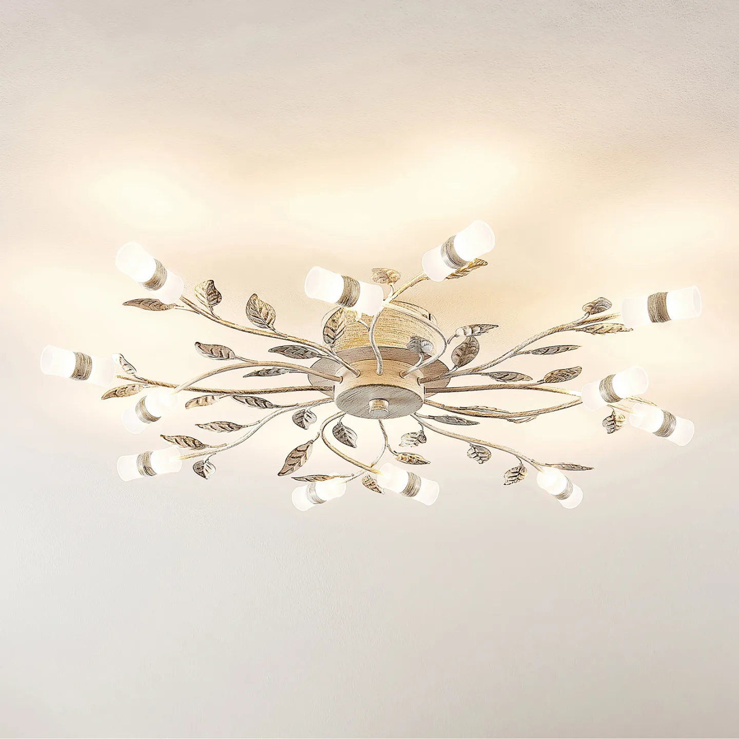 Lindby LED-Deckenleuchte Bolonia, bronze/weiß, Ø 80 cm - Wohnzimmer - Landhaus / Rustikal - Metall - Mehrflammig