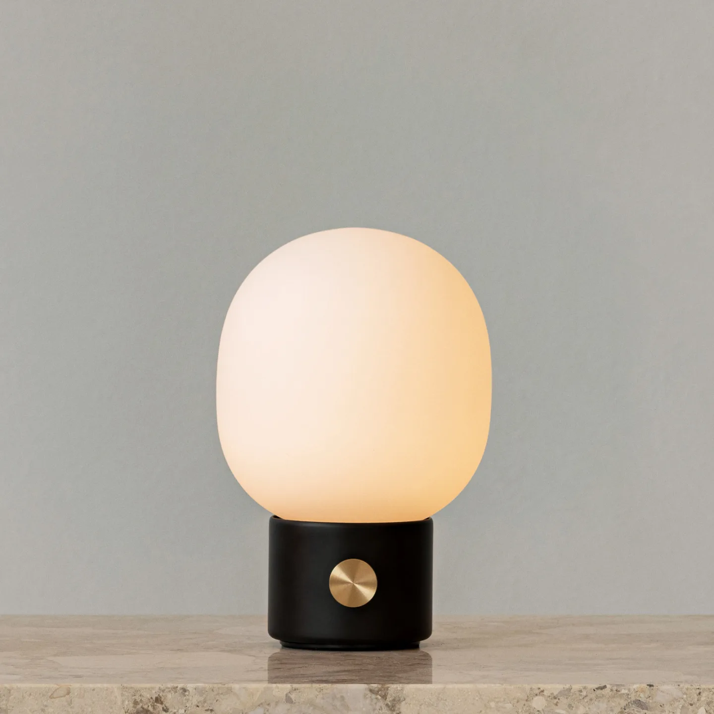 JWDA Bærbar bordlampe Sort - Audo Copenhagen - Stue - Design - Glas