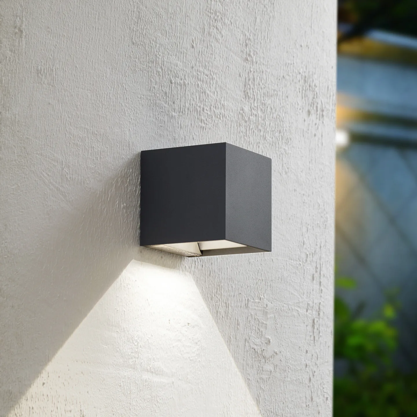 Prios LED-Solarwandlampe Lius, Höhe 15 cm, Bewegungssensor - Terrasse - Modern - Metall - Eckig