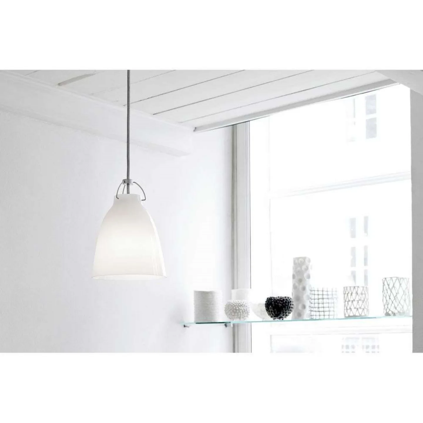 Fritz Hansen Caravaggio P0 Pendelleuchte Opal