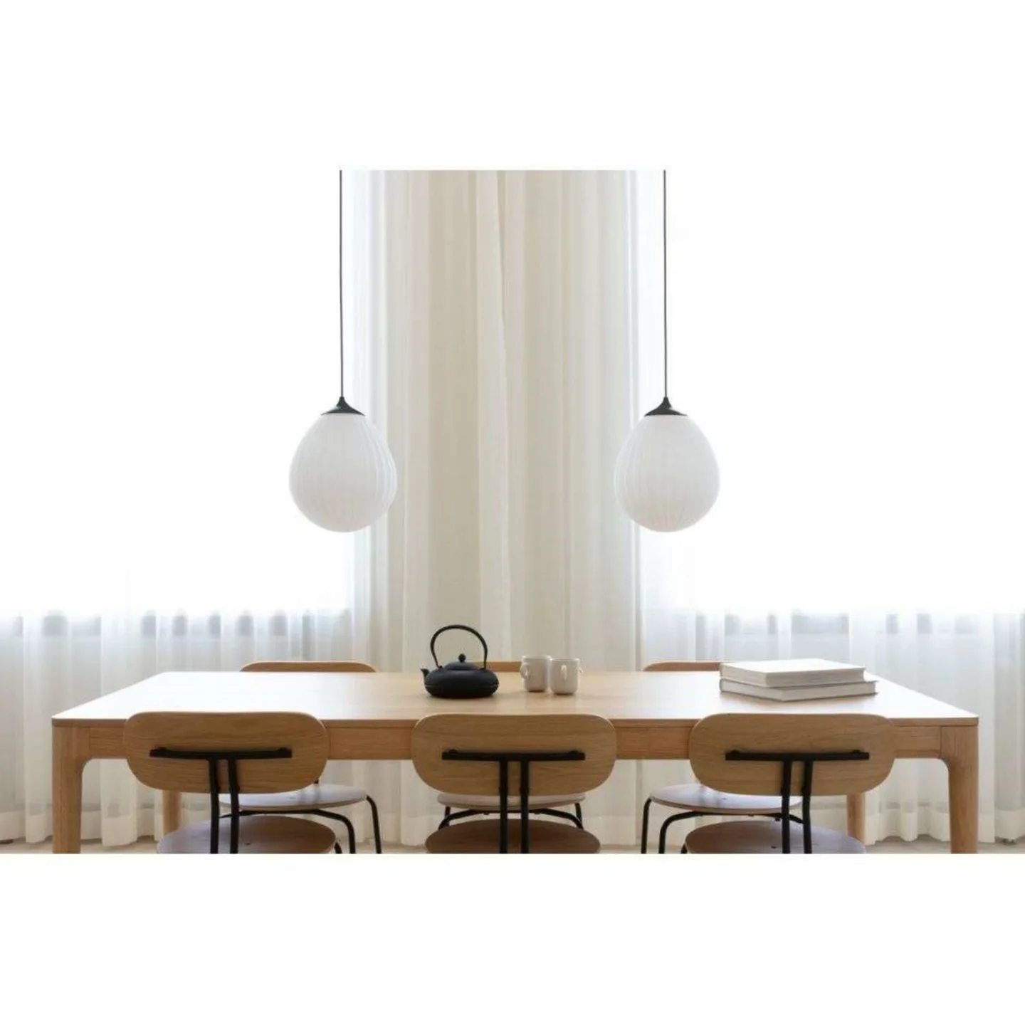 Around the World Pendelleuchte Medium White/Black - UMAGE - Wohnzimmer - Glas
