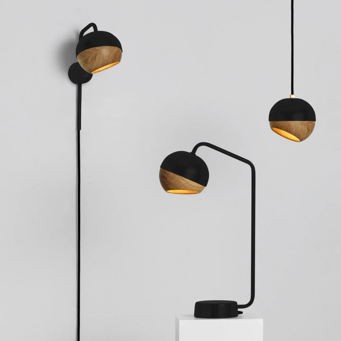 Ray Pendel Small Sort - Mater Ray S - Stue - Design - Træ - Kugle
