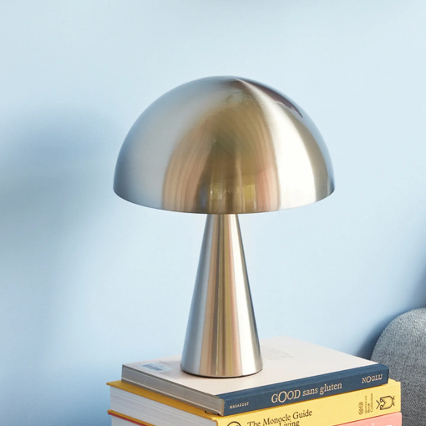 Mush Bordlampe Small Nickel - Hübsch Mush Mini - Stue - Design - Metall - Med en lyskilde