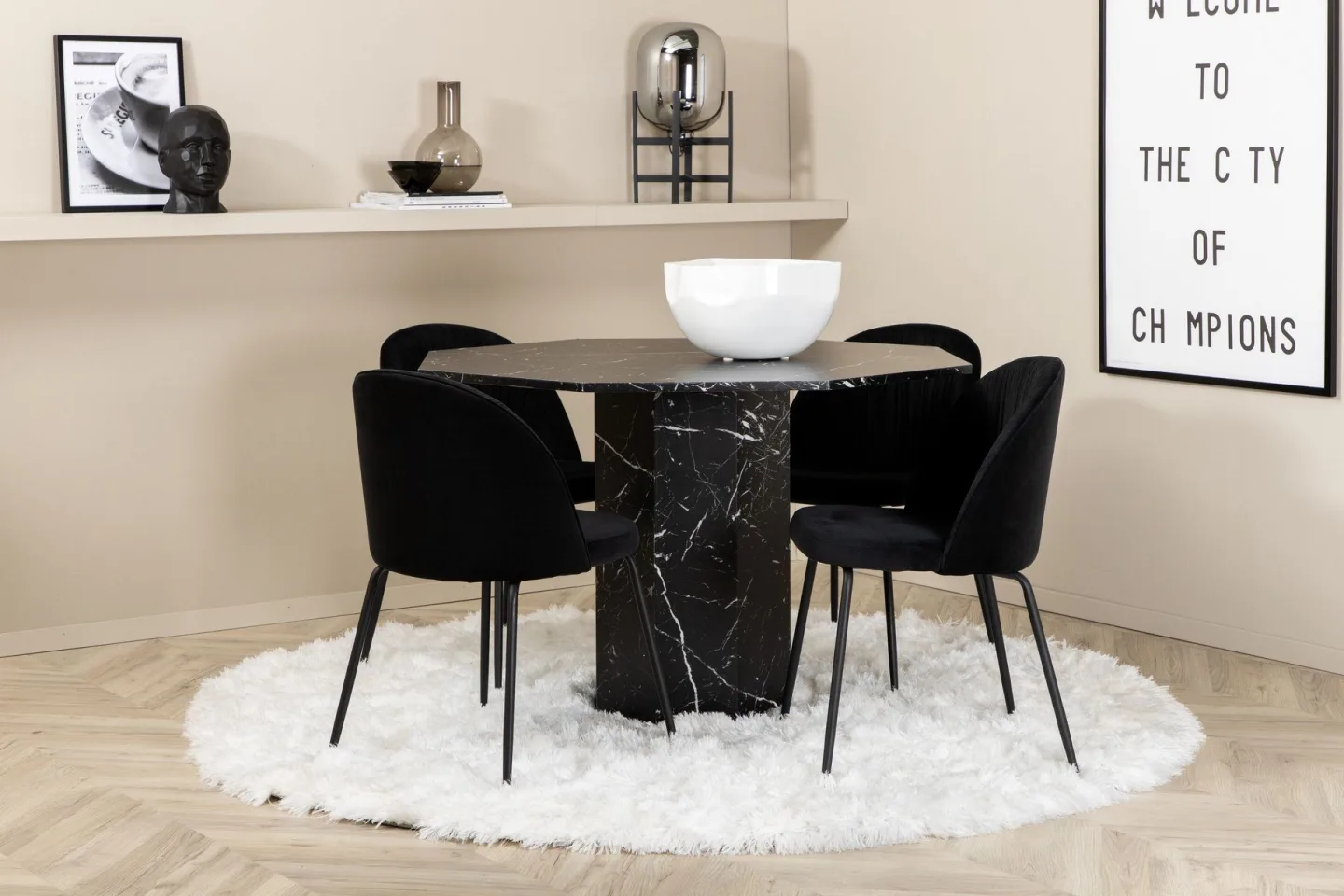 Marbs Matgrupp 110 cm Rund inkl 4 Foyos Stolar - Svart