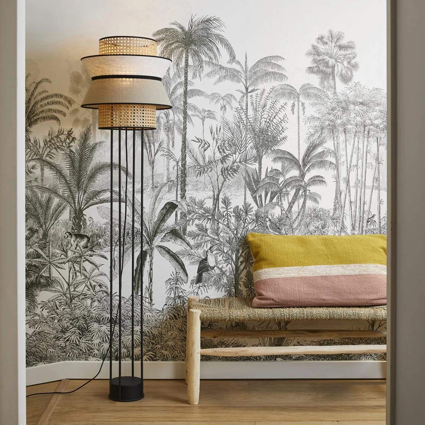 Singapour DBL Stehleuchte, nude - MARKET SET - Wohnzimmer - Design - Holz - Mit Schirm