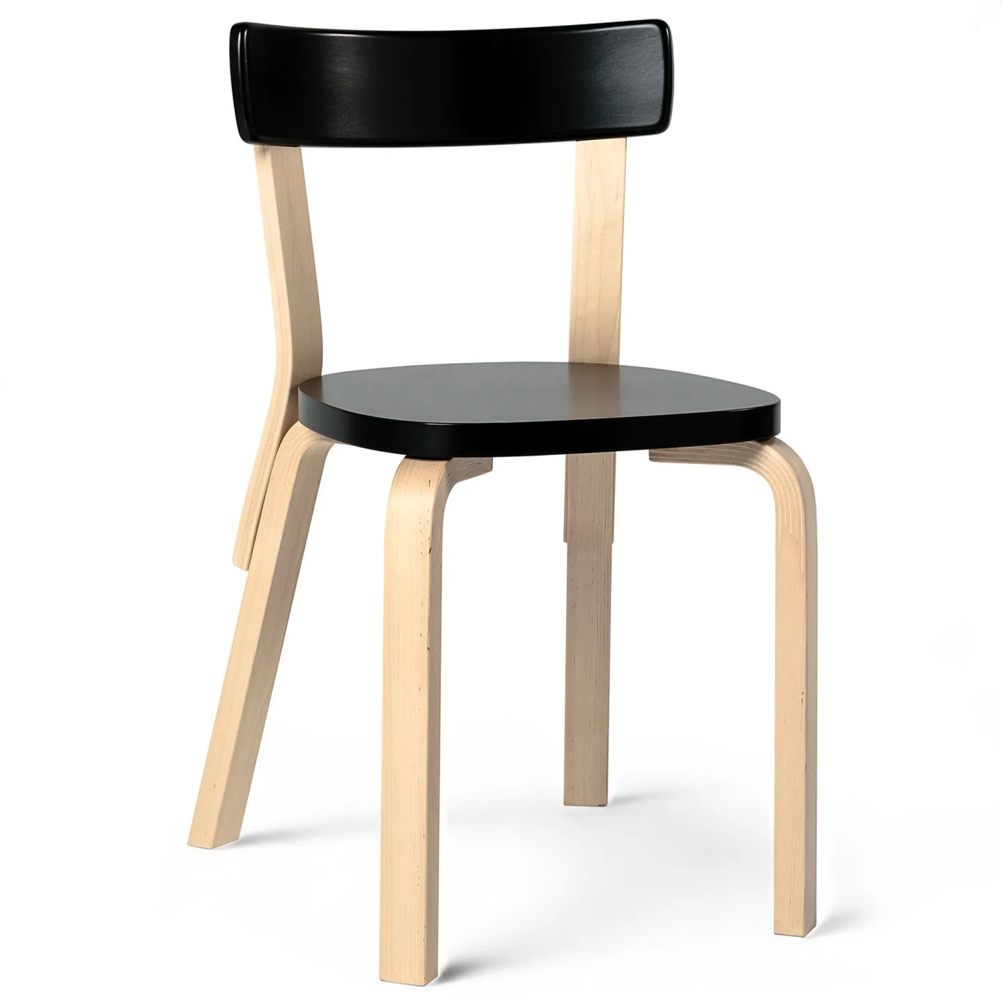 Artek - Stol 69, Klarlackade ben, Svartlackad sits - Matstolar - Alvar Aalto