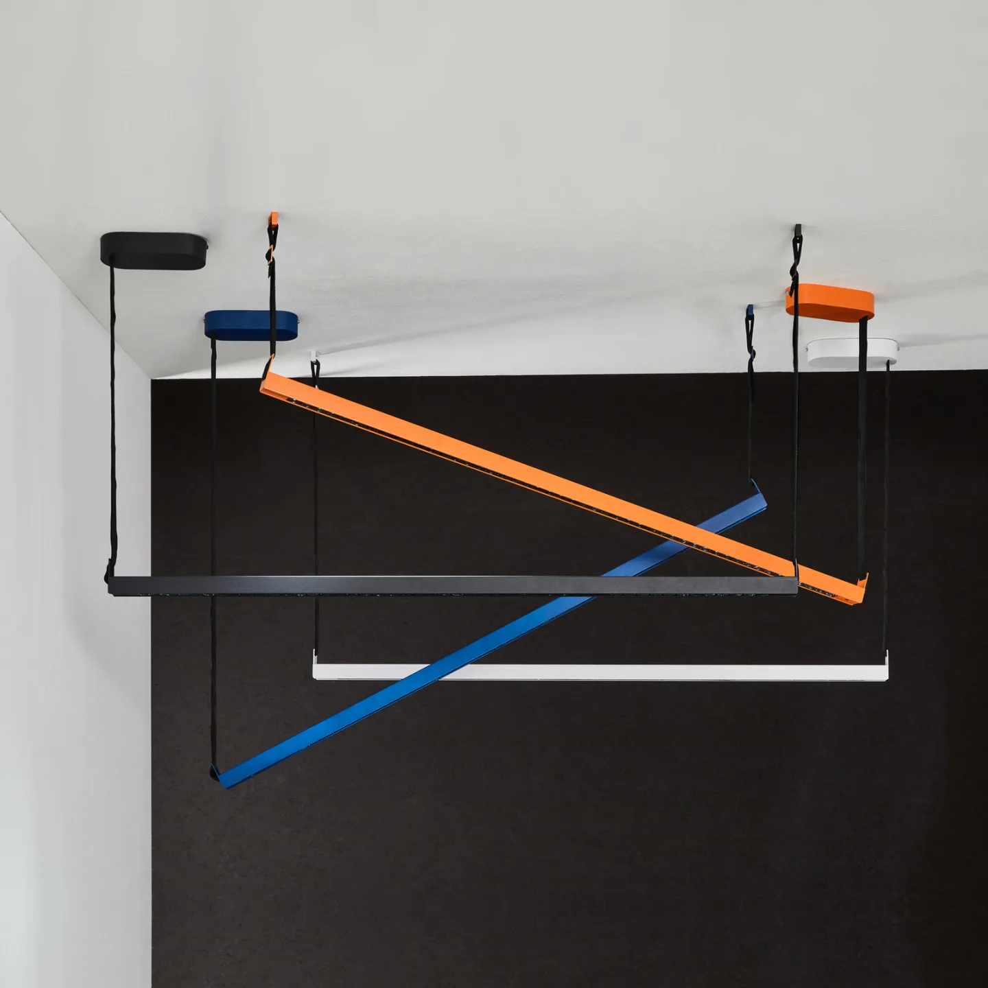 Belto LED-hengelampe, hvit - LOOM DESIGN - Spisestue - Moderne - Aluminium - Lineær