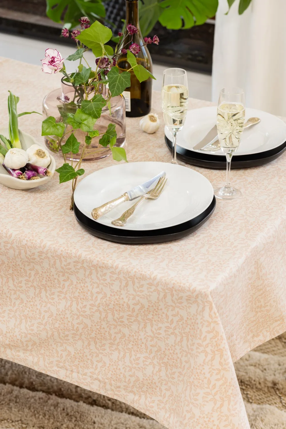 Dukar - Bomullsduk Lilja (beige) (Størrelse: 140 x 250)