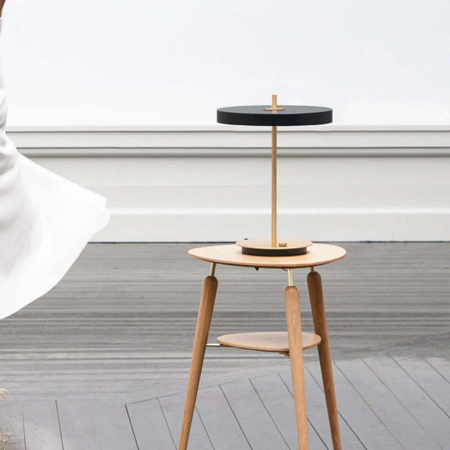 Asteria Bordslampa Black - UMAGE Asteria Table - Vardagsrum - Design - Aluminium - Med lampskärm