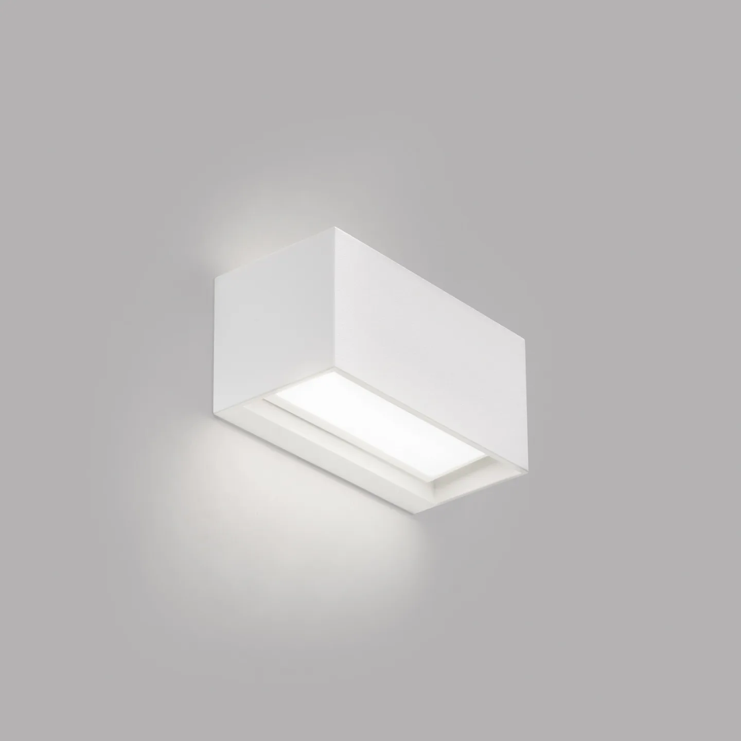 Linea W1 LED-Wandlampe, weiß, 15 cm, CCT, IP54 - Light-Point - Wohnzimmer - Design - Aluminium - Mehrflammig